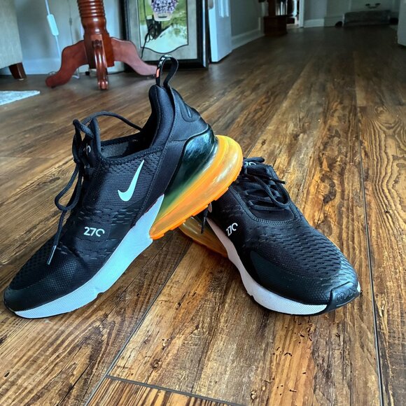 Nike Air Max 270 Black & Orange Size 11 - EUC - Picture 2 of 10